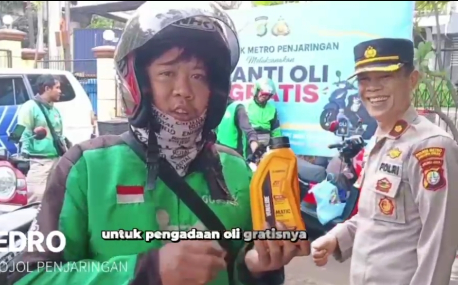 Ganti Oli Gratis Polsek Penjaringan Dirasakan Manfaatnya oleh Ojol