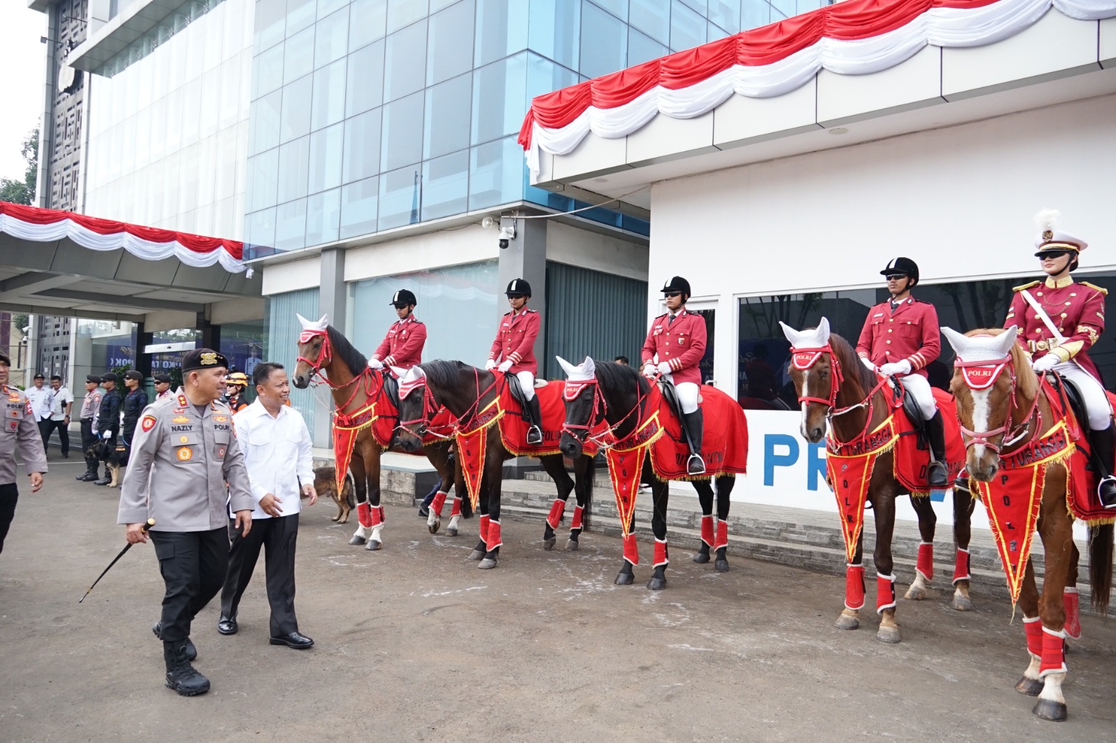 Kunjungan Kehormatan Walikota Depok ke Mako Korsabhara Baharkam Polri: Perkuat Sinergi dan Saksikan Ketangkasan Pasukan Khusus
