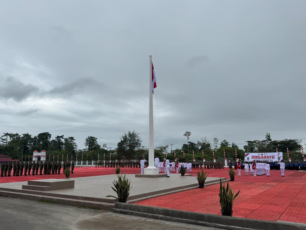 Upacara HUT ke-81 RI di Yahukimo Berlangsung Khidmat, Satgas Kepolisian Operasi Damai Cartenz Pastikan Keamanan dan Kelancaran Jalannya Upacara