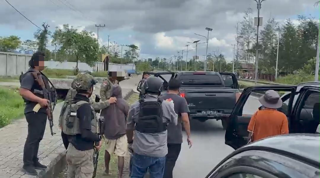 HASIL GELAR PERKARA, SATGAS KEPOLISIAN OPERASI DAMAI CARTENZ DAN POLRES YAHUKIMO KEMBANGKAN PENEGAKAN HUKUM KASUS PEMBUNUHAN BRIPKA ANUMERTA FREDY LUKAS AWES