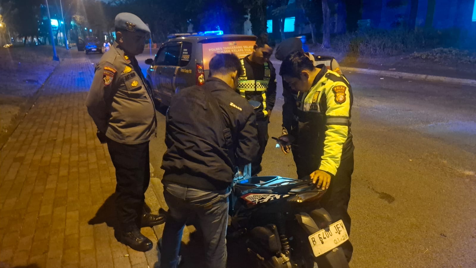 Razia Stasioner Polsek Kelapa Dua Perkuat Keamanan Malam Hari, Cegah Begal hingga Tawuran