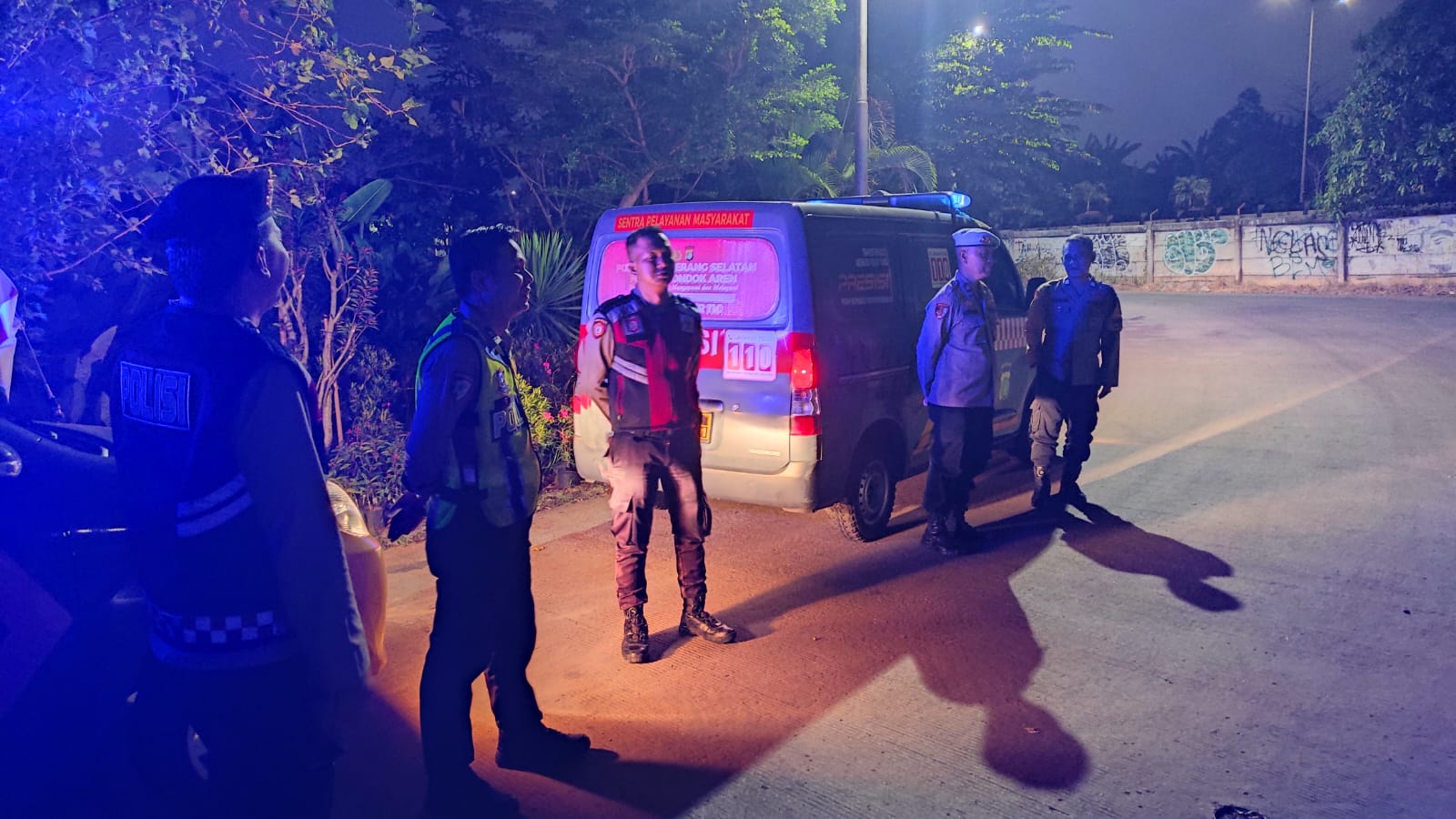 Patroli Crossing Polsek Pondok Aren Perkuat Pengamanan Wilayah Perbatasan, Cegah Kejahatan Jalanan