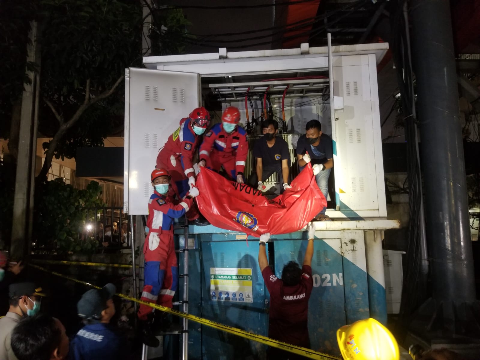Polisi Selidiki Penemuan Jenazah di Gardu Listrik Pancoran