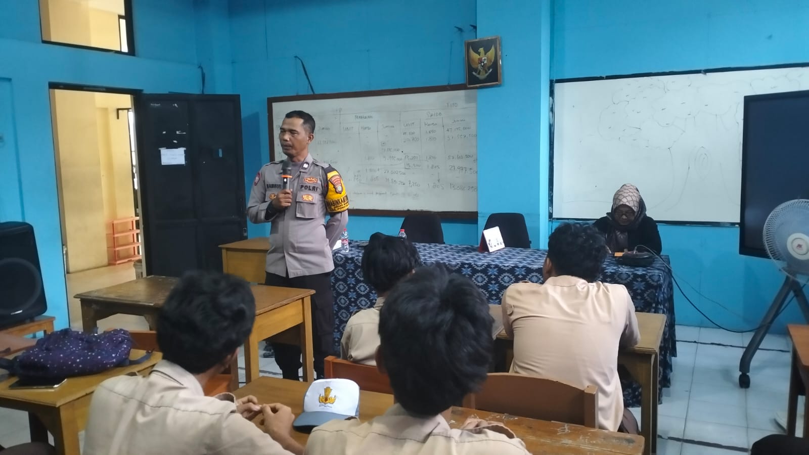 Jadi Bapak Asuh Sekolah, Polsek Pondok Aren Dekatkan Polisi dengan Pelajar SMK Yadika