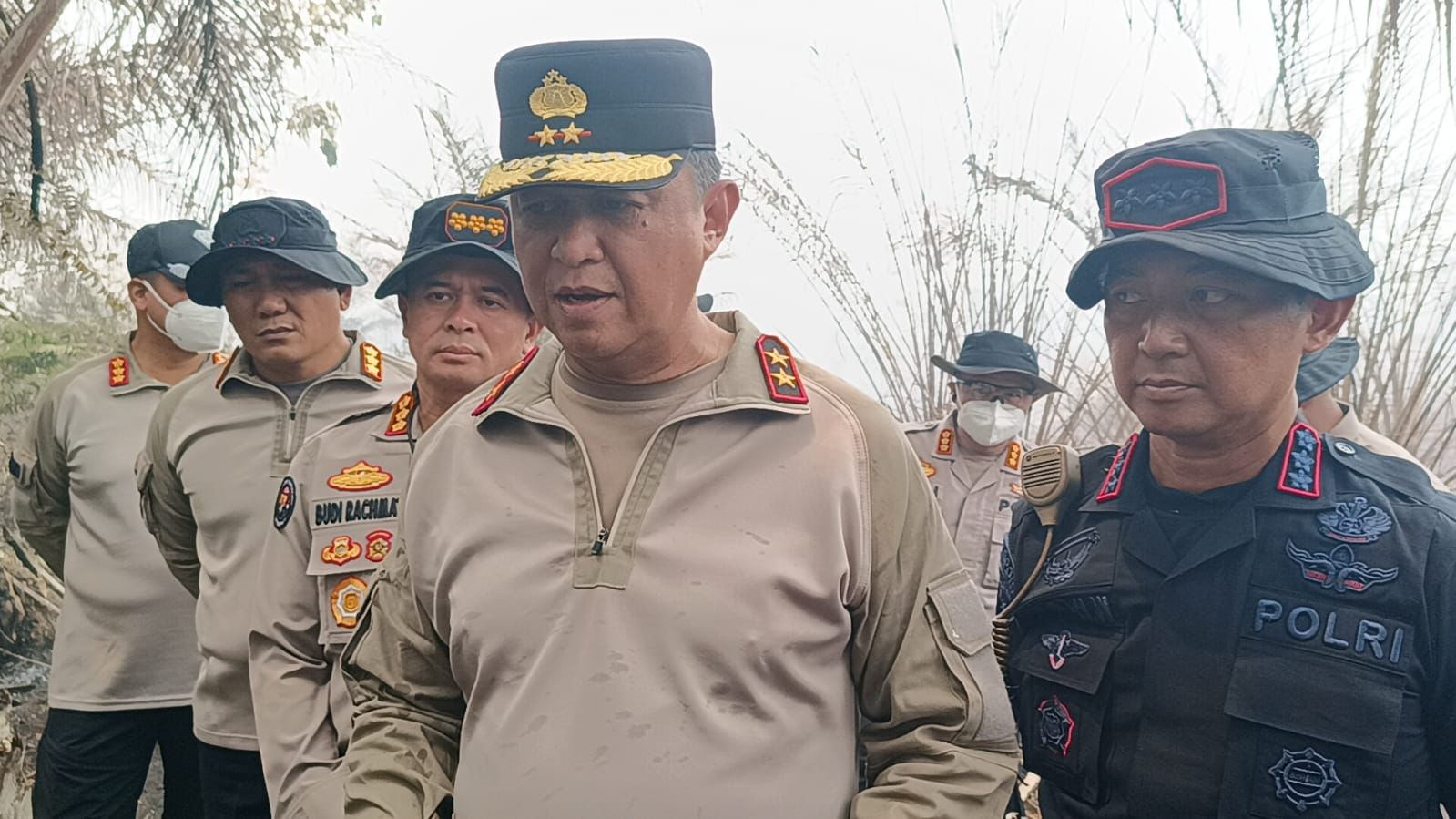 Polda Kalteng Optimalkan Serbuk Tepung Singkong “Hertindo AF31”, Untuk Padamkan Bara di Lahan Gambut
