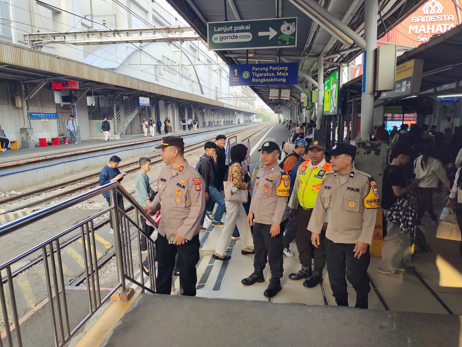 Polsek Serpong Tingkatkan Pengamanan dan Pantau Aktivitas di Stasiun Rawabuntu