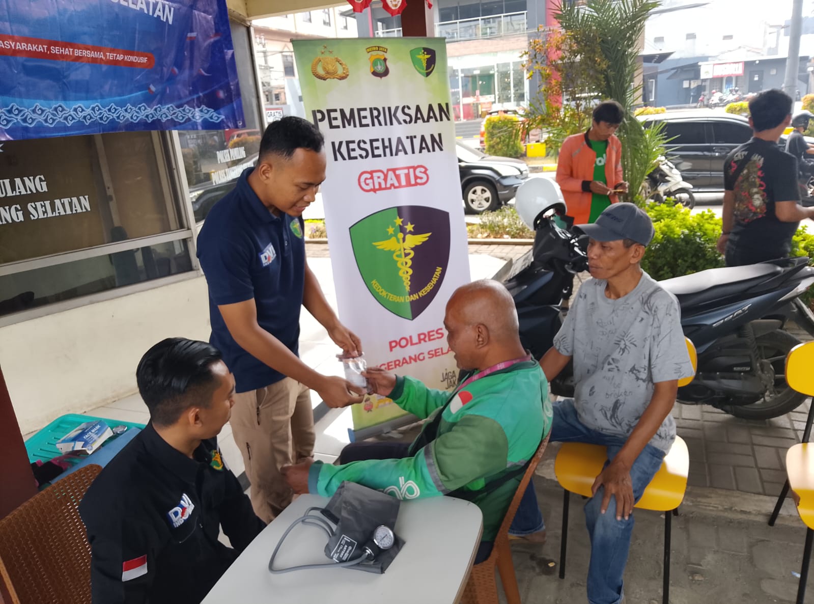 Mitigasi Dampak Erupsi Anak Gunung Krakatau, Dokkes Polres Tangsel Buka Posko Kesehatan