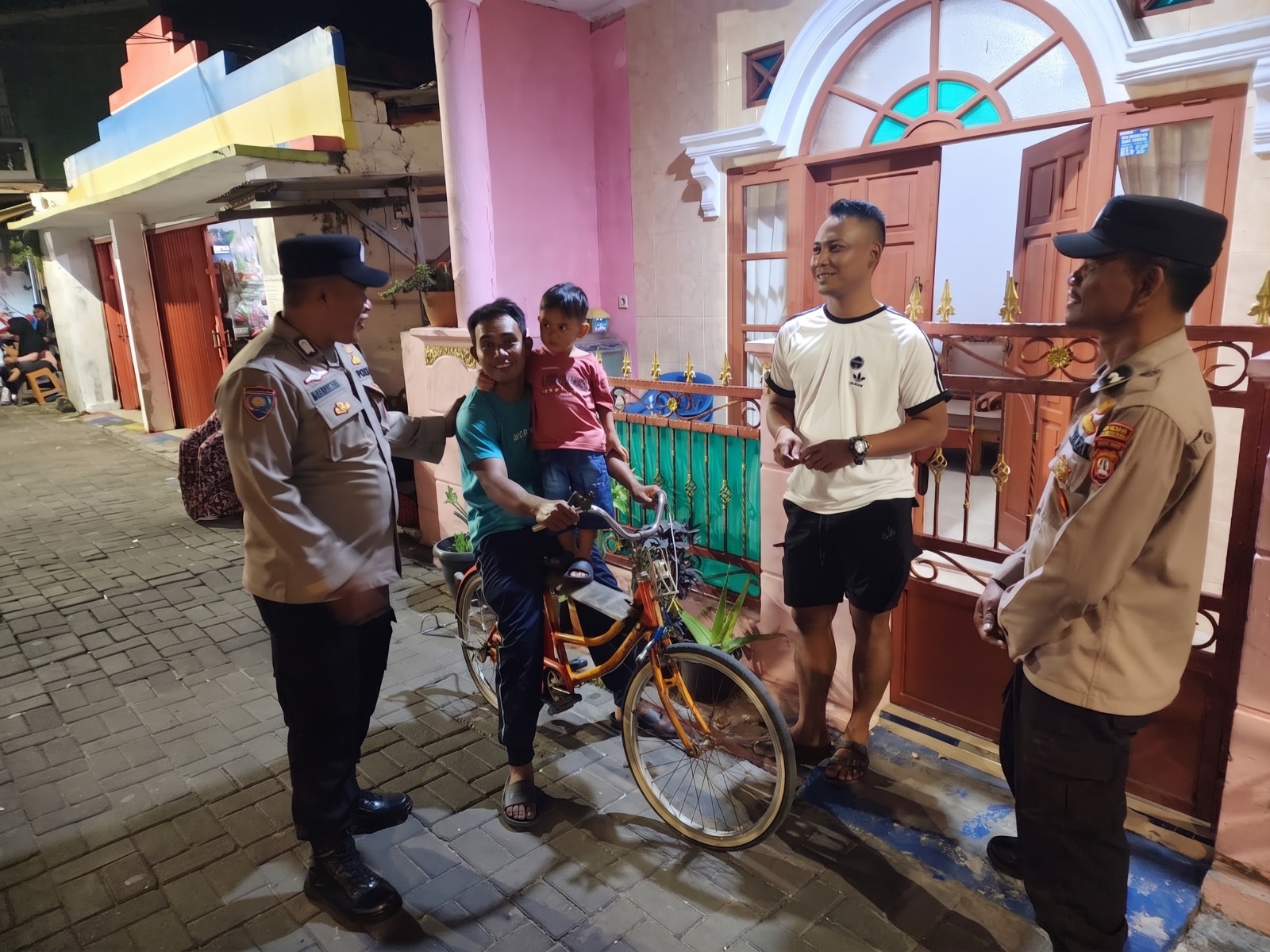 Layanan Polisi 110 Disosialisasikan Polsek Kepulauan Seribu Utara, Warga Diajak Aktif Jaga Kamtibmas