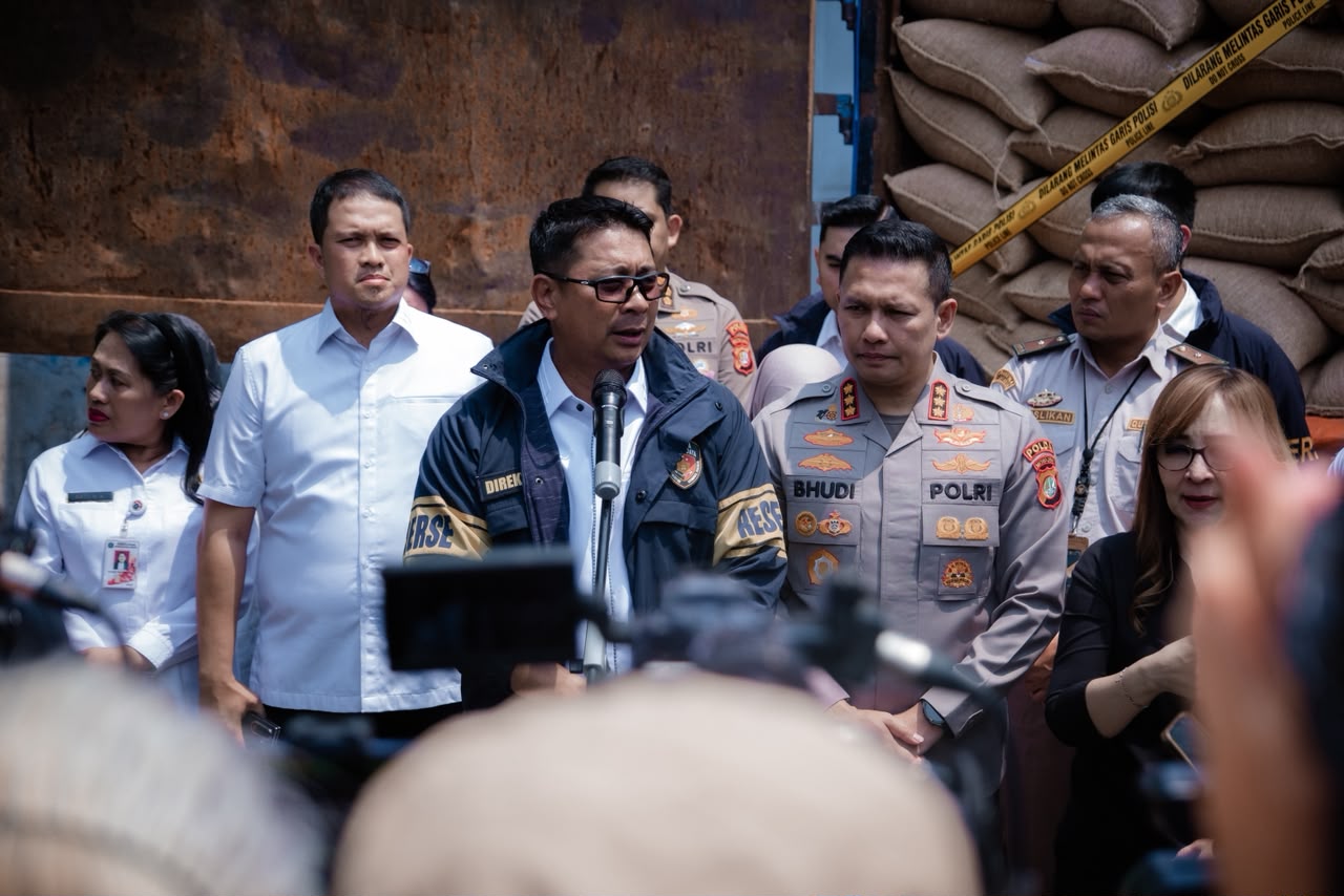 Polda Metro Jaya Ungkap Impor Ilegal 49,85 Ton Kacang Tanah