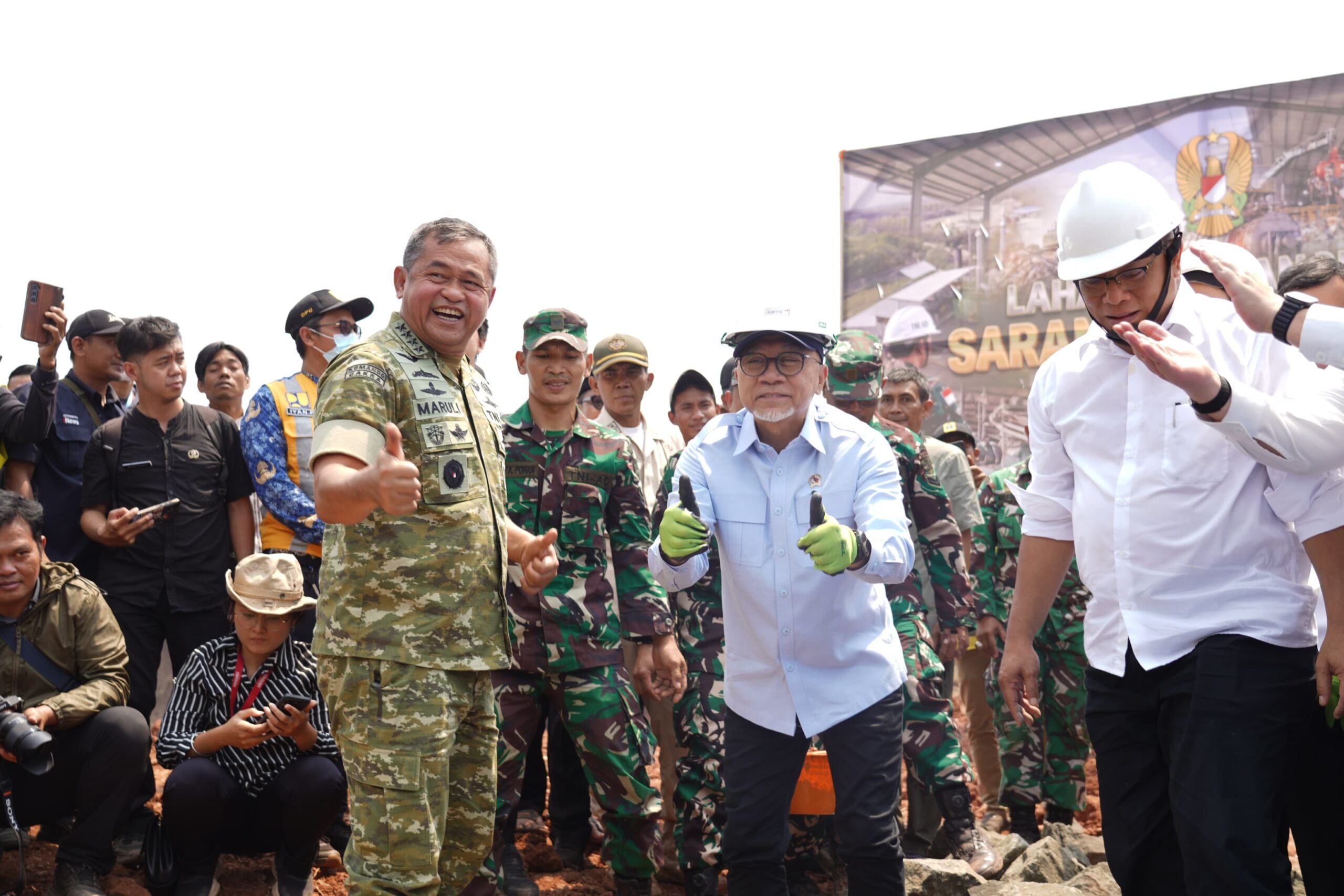 Timbunan Sampah Disulap Jadi Solar, Kasad TNI Target Kita Setahun Rampung