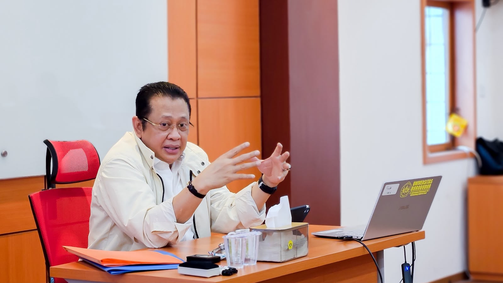 Beri Kuliah Program Doktor Ilmu Hukum, Bamsoet Setuju Parliamentary Threshold 5 Persen, Dorong Terjadi Penyederhanaan Sistem Kepartaian dan Pemisahan Pilpres dan Pileg