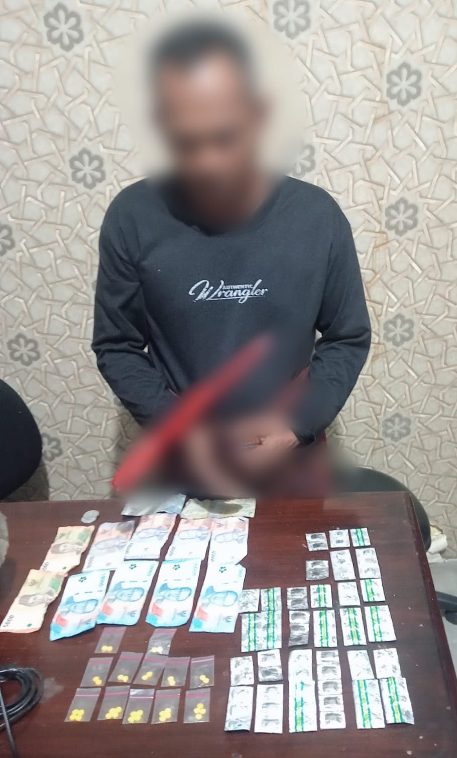 Tim Opsnal Polsek Neglasari Amankan Pria Diduga Edarkan Tramadol dan Hexymer di Sepatan Timur