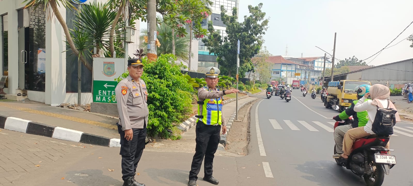 Satlantas Polres Tangsel Berikan Pelayanan Lalu Lintas dan Pengamanan Tangsel Expo