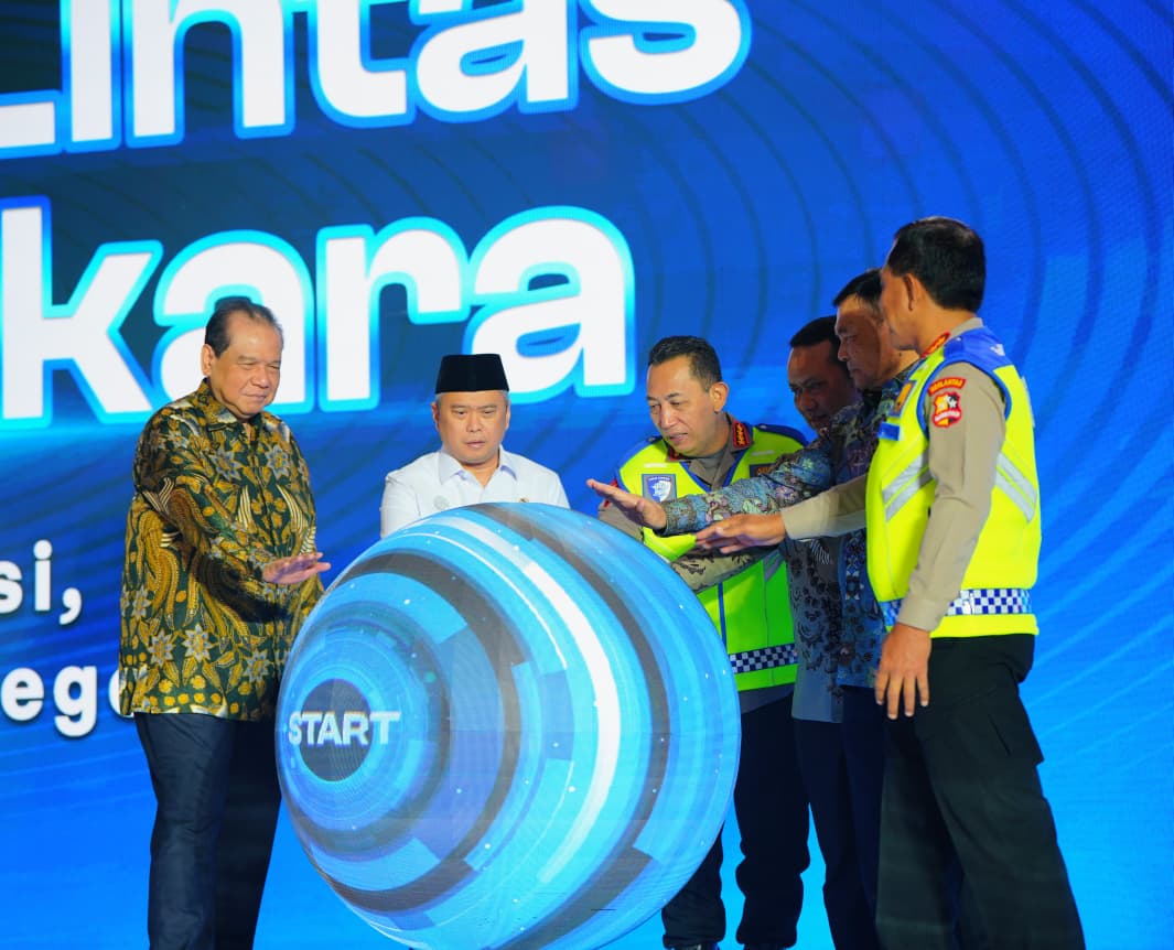 Kapolri Luncurkan STNK Digital dan Pembayaran Tilang Terintegrasi