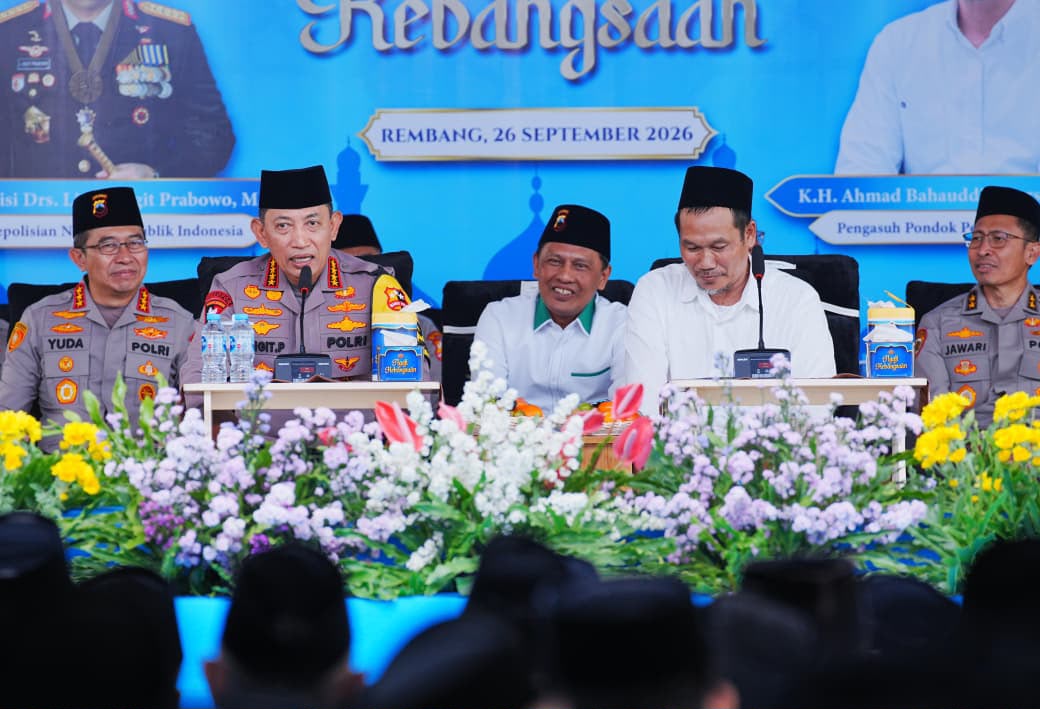 Kapolri Bersama Gus Baha: Jaga Persatuan agar Indonesia Terus Tumbuh dan Maju
