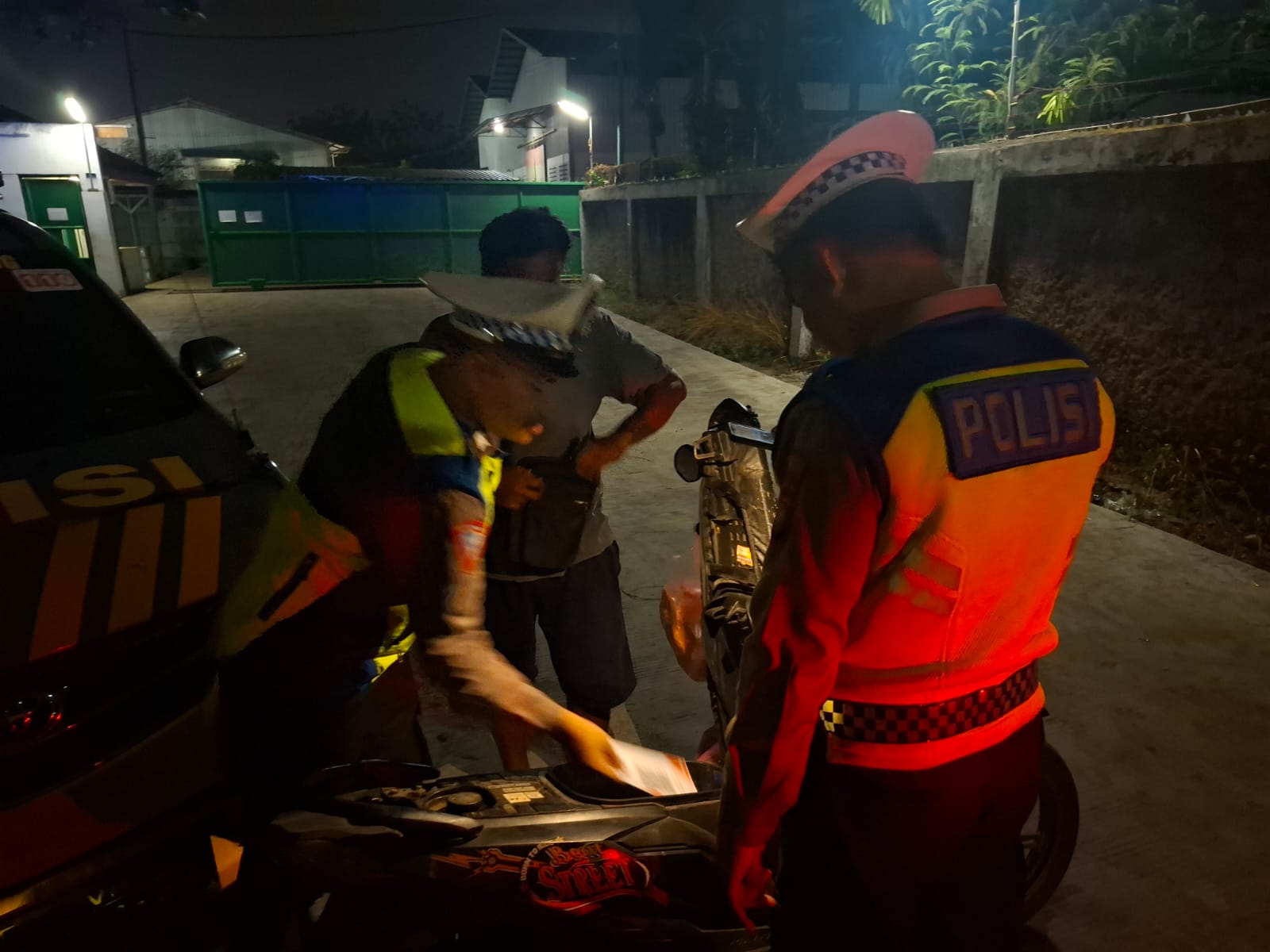 Patroli Cipkon Polsek Curug Sasar Kejahatan Jalanan, Wujudkan Situasi Kamtibmas yang Kondusif