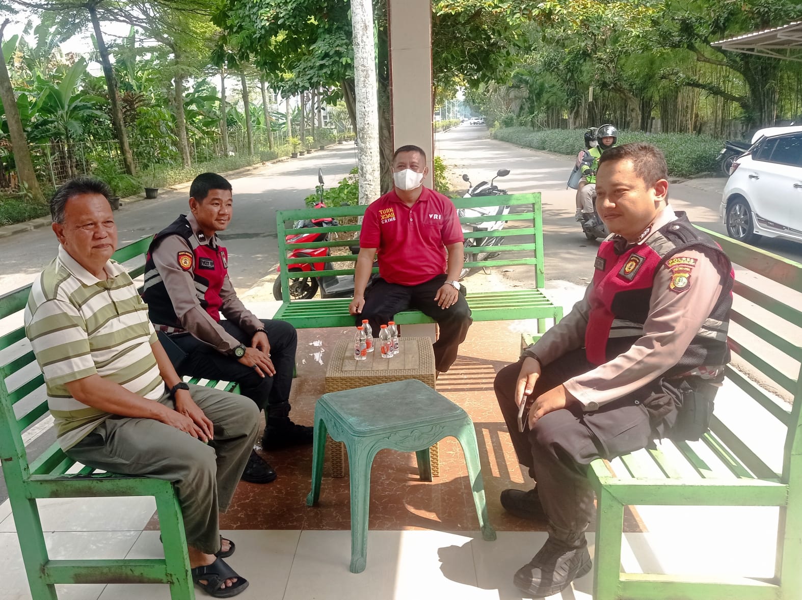 Polsek Kelapa Dua Tingkatkan Patroli Dialogis, Antisipasi Rumsong dan 3C di Pemukiman Warga