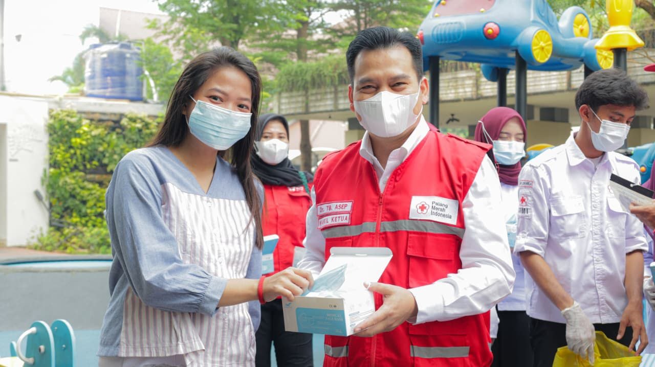 Pemkot Tangsel Bagikan 14.000 Masker Gratis, Warga Diminta Waspadai Abu Vulkanik