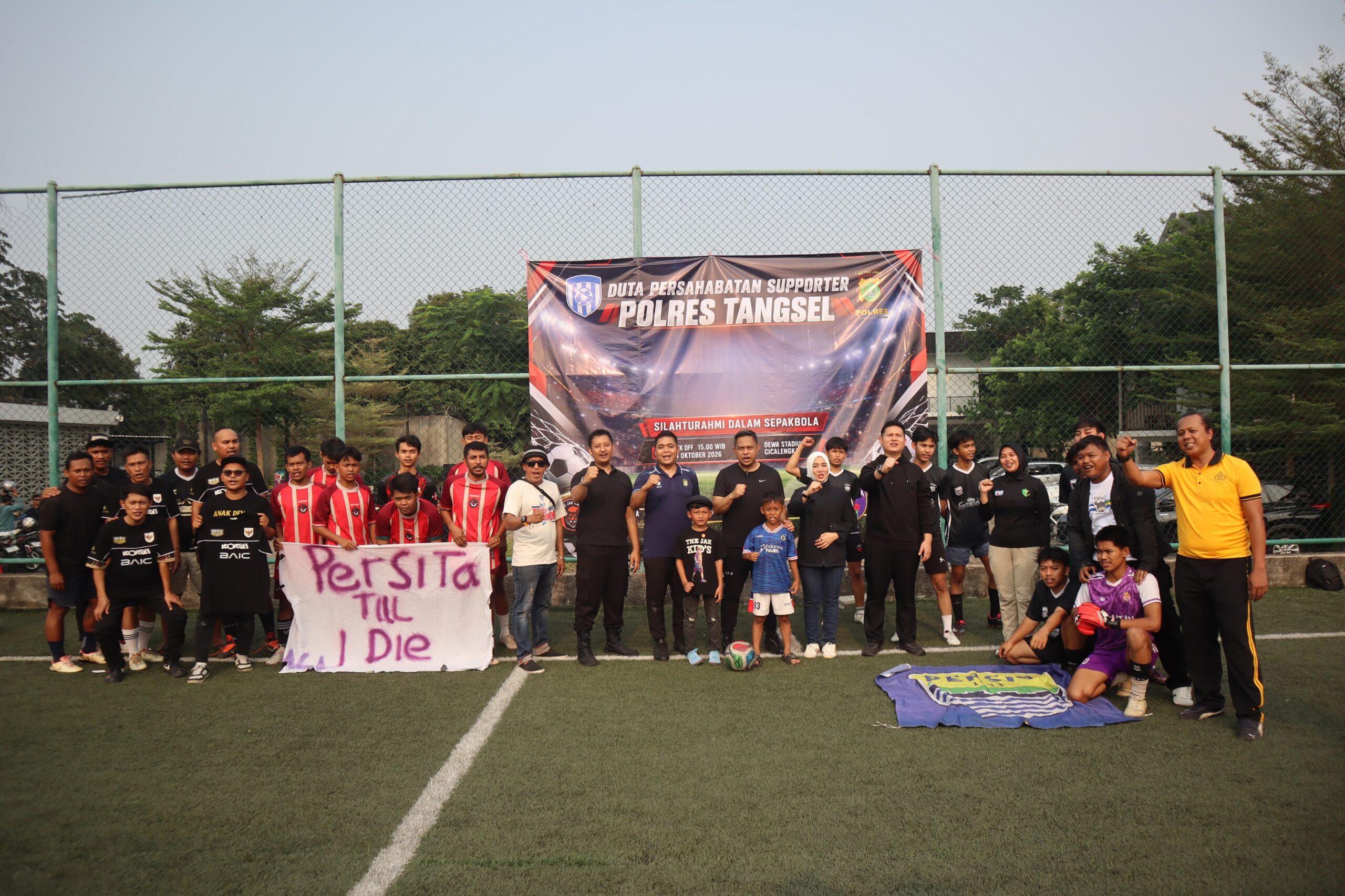 Fun Football Jadi Jembatan Persaudaraan, Kapolres Tangsel Ajak Suporter Jaga Kamtibmas