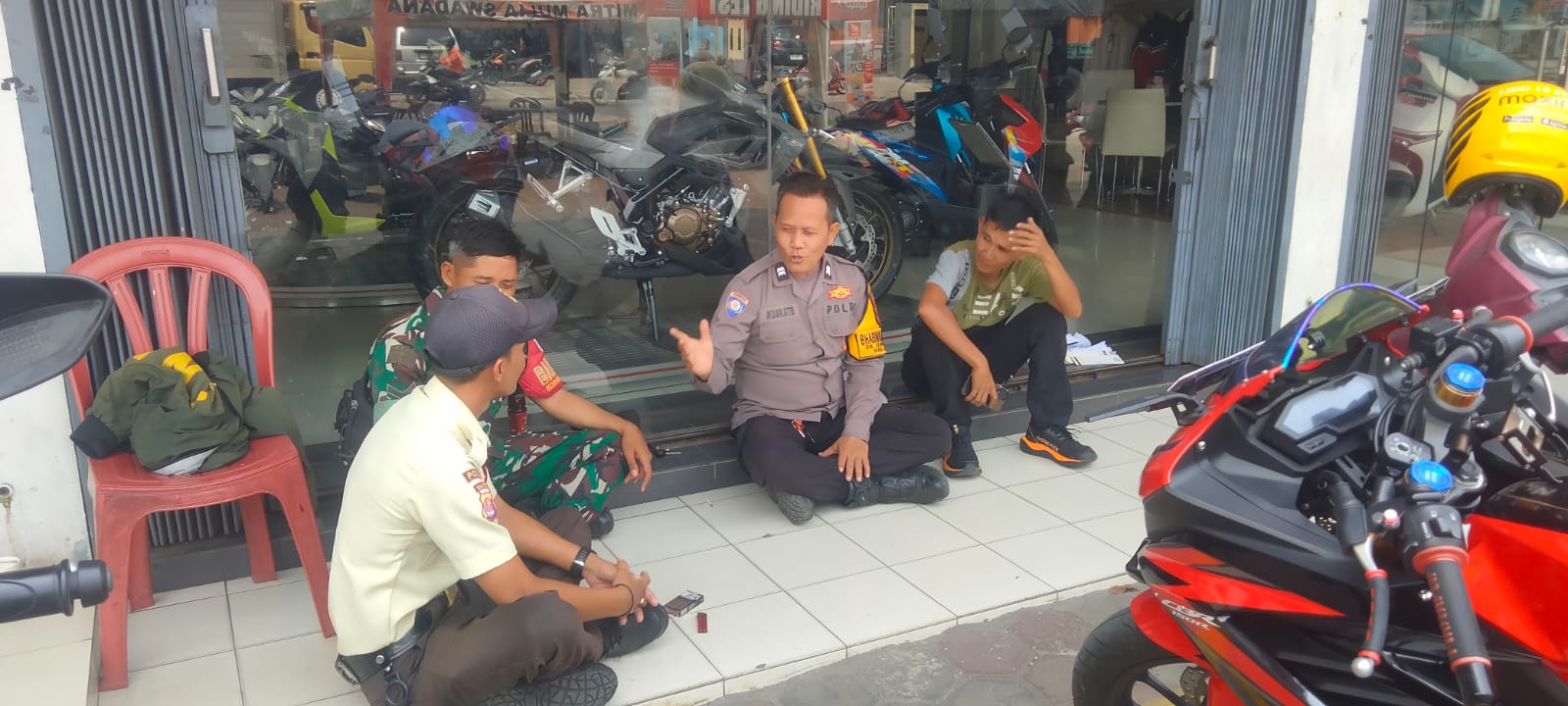 Polsek Curug Perkuat Sambang DDS, Ajak Warga dan Petugas Keamanan Tingkatkan Kewaspadaan