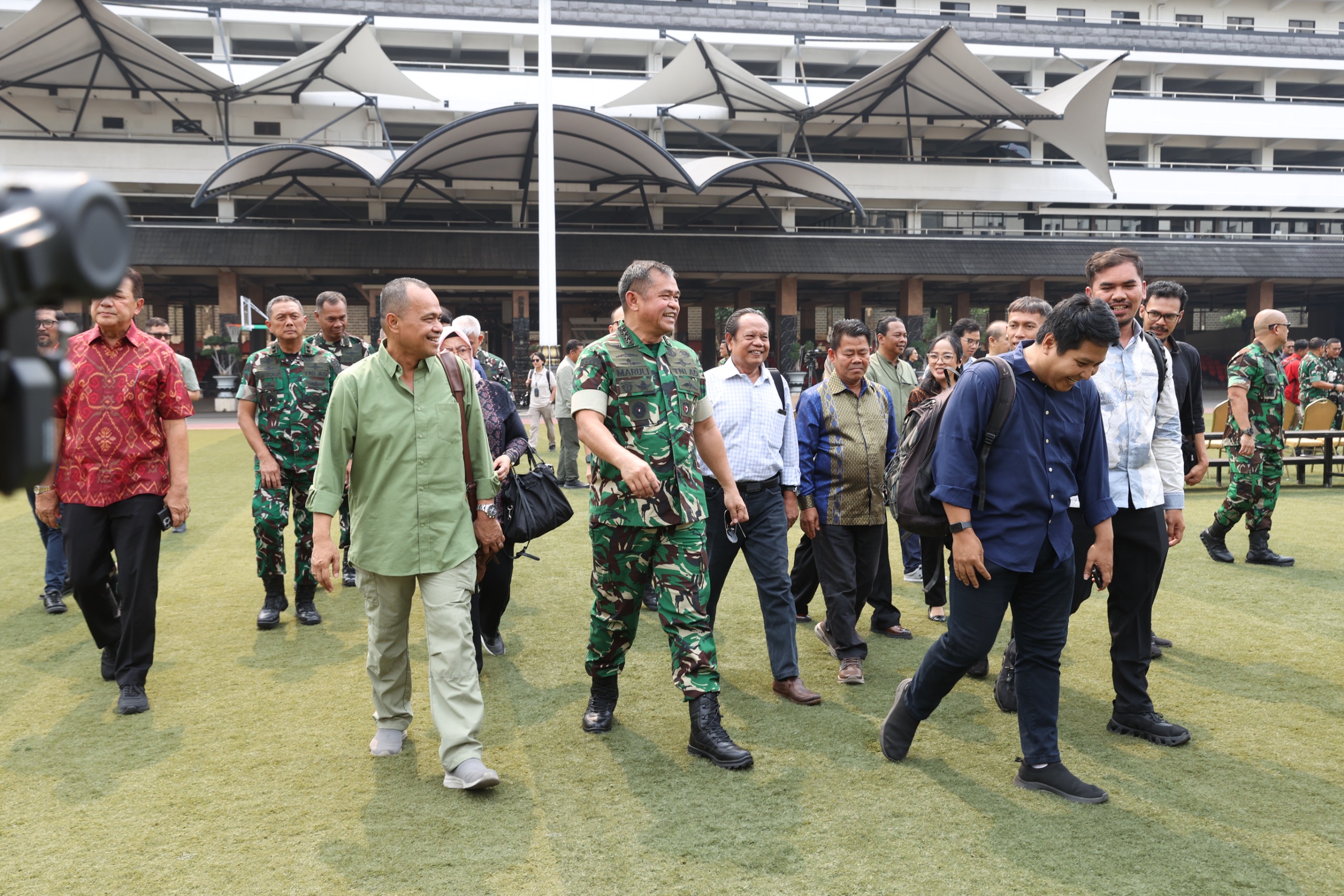 Bangun Komunikasi Terbuka, Kasad TNI Undang Pemred Media Nasional ke Mabesad