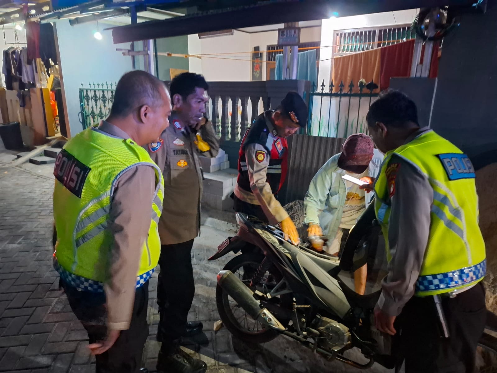Polsek Curug Gelar Patroli Cipkon dan Razia Stasioner, Cegah Kejahatan Jalanan