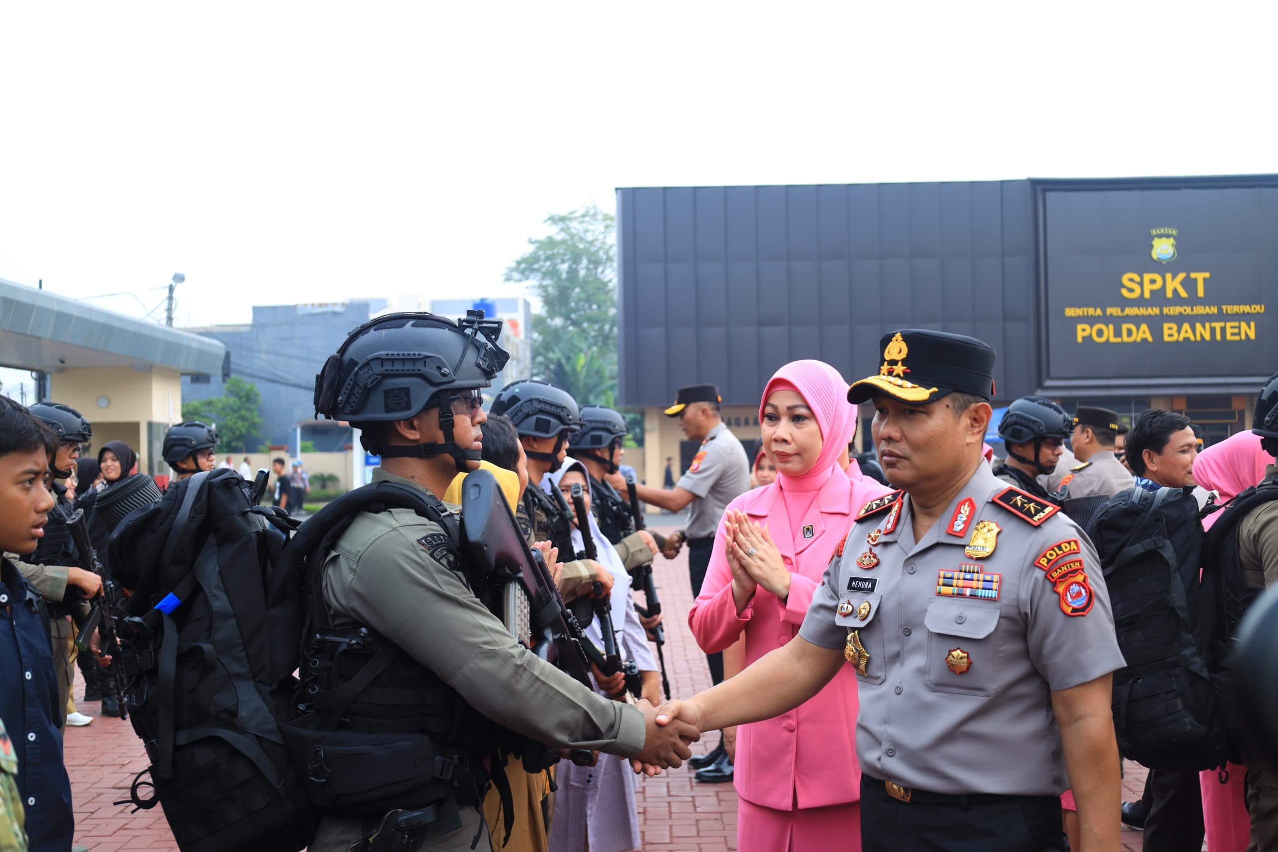 Kapolda Banten Lepas 45 Personel Satbrimob dalam Misi Pengamanan Satgas Amole II ke Papua Tengah