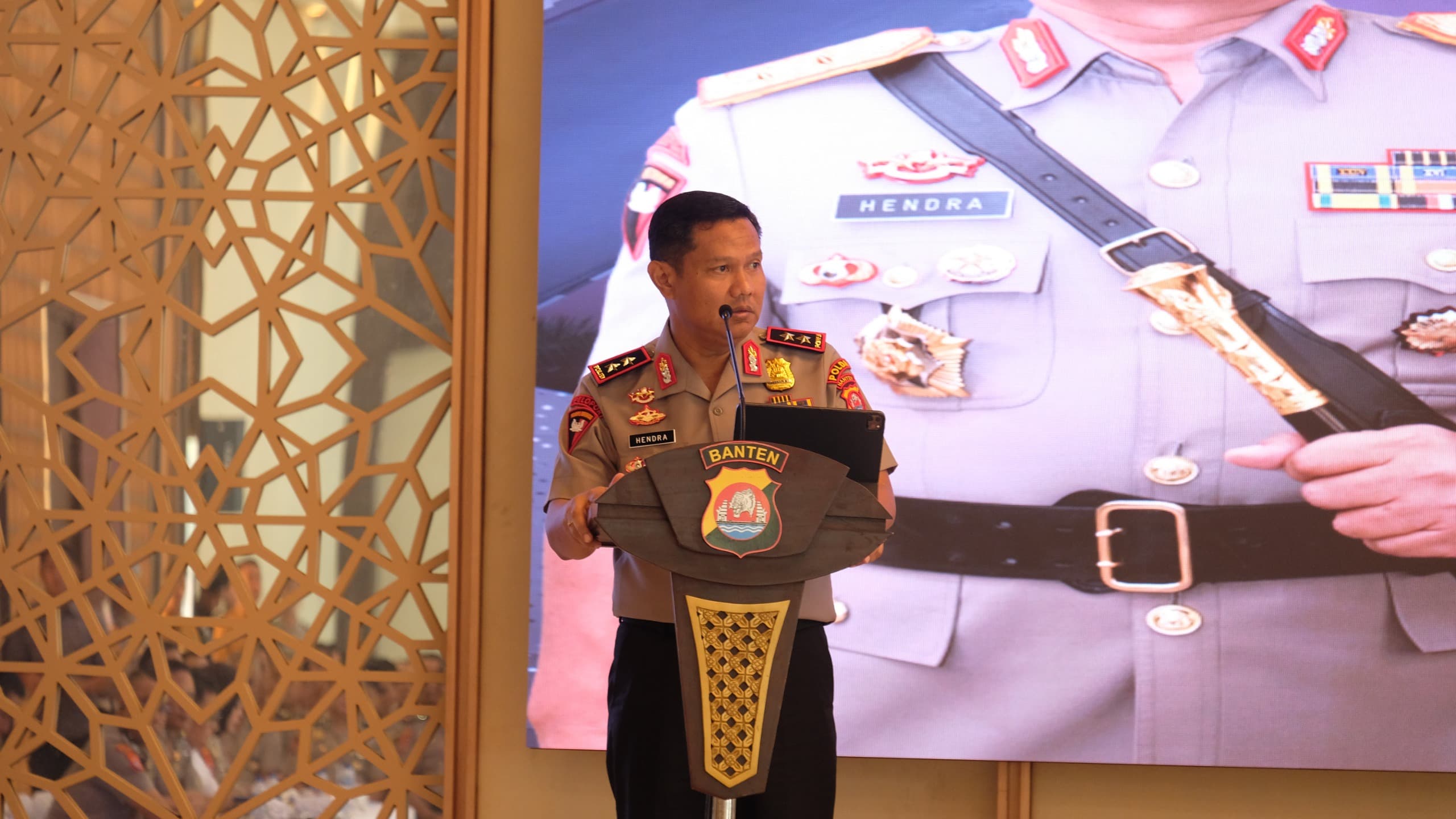 Kapolda Banten Sampaikan Commander Wish Kapolri “Polisi Bersama Masyarakat”