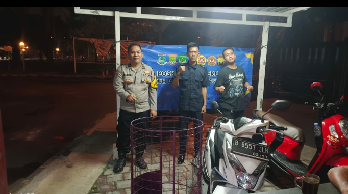 Perkuat Keamanan Lingkungan, Polsek Kelapa Dua Cek Poskamling Terpadu dan Ajak Warga Aktif Jaga Kamtibmas