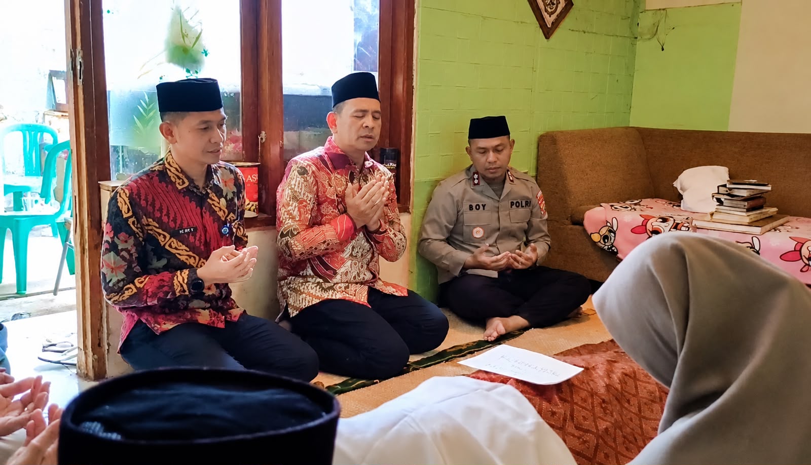 Kapolres Tangsel Melayat ke Rumah Duka Korban Peristiwa Pasar Cimanggis, Berikan Dukungan kepada Keluarga