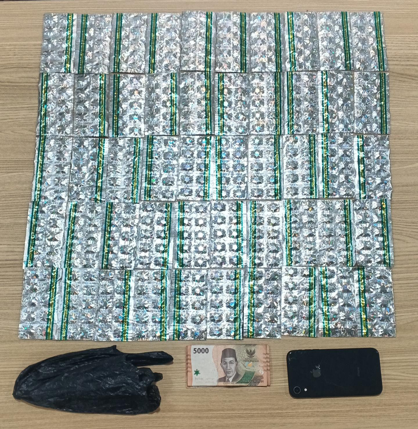 Berawal Dari Informasi Masyarakat, Satresnarkoba Polres Metro Tangerang Kota Amankan Pria Dengan 500 Butir Tramadol
