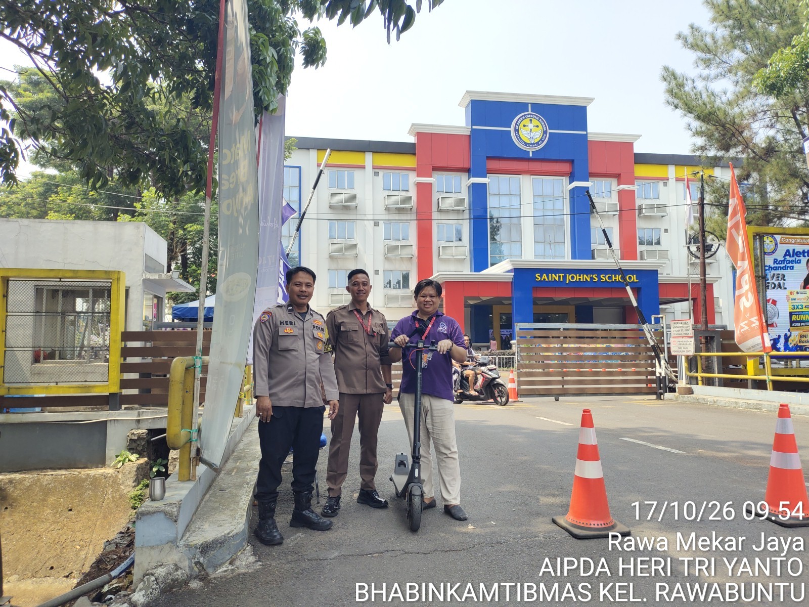 Cooling System, Bhabinkamtibmas Kelurahan Rawabuntu Ajak Masyarakat dan Security Jaga Keamanan Lingkungan