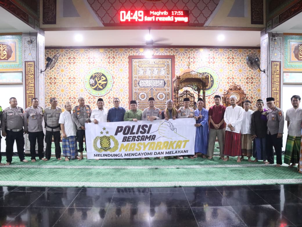 Sholat Subuh Keliling di Masjid Al Mahmudah, Kapolres Tangsel Ajak Masyarakat Jaga Kamtibmas dan Lindungi Generasi Muda