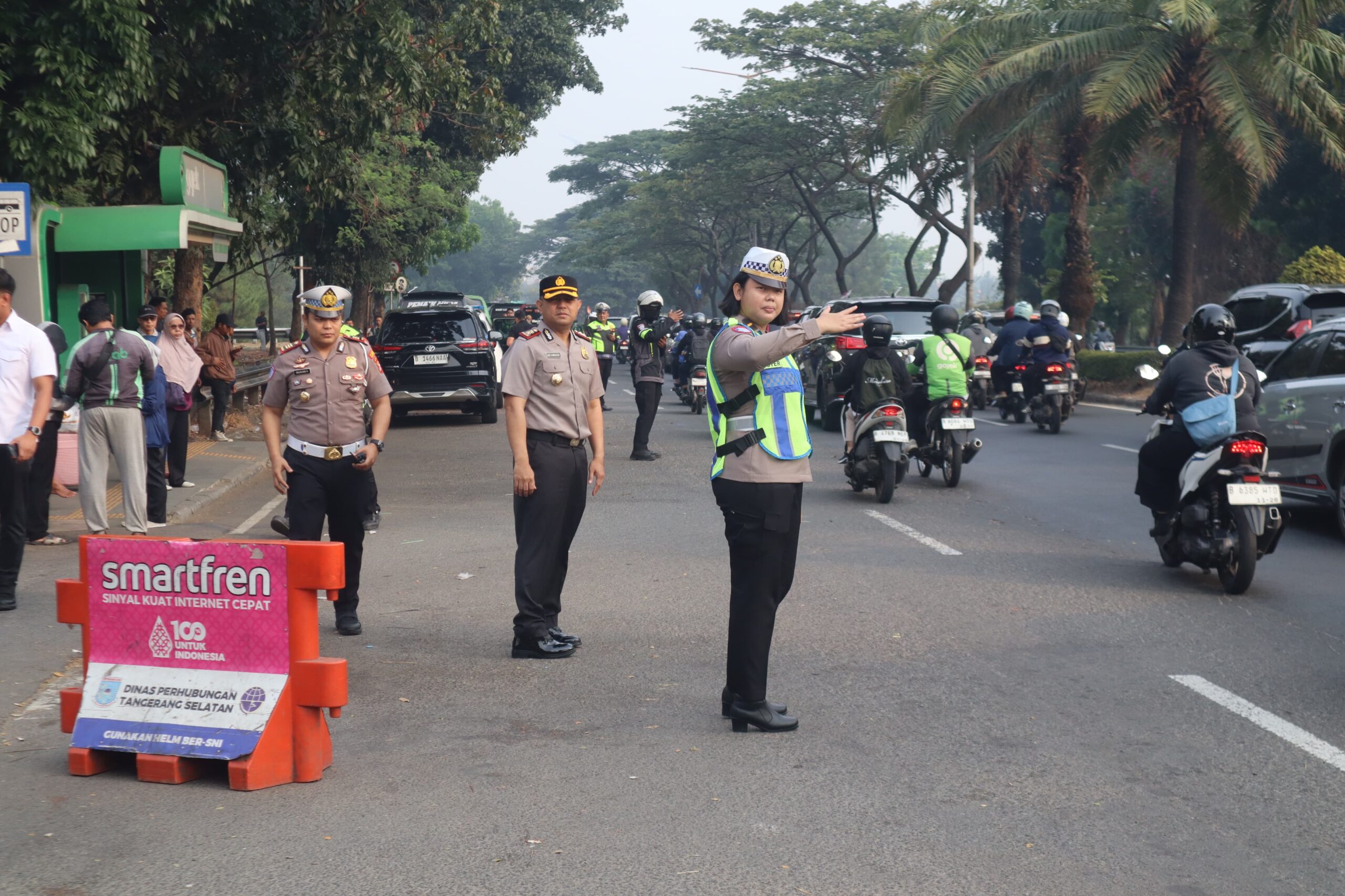 Kapolres Tangsel Turun Langsung Atur Lalu Lintas di Rawa Buntu, Wujudkan Kamseltibcarlantas yang Aman dan Lancar