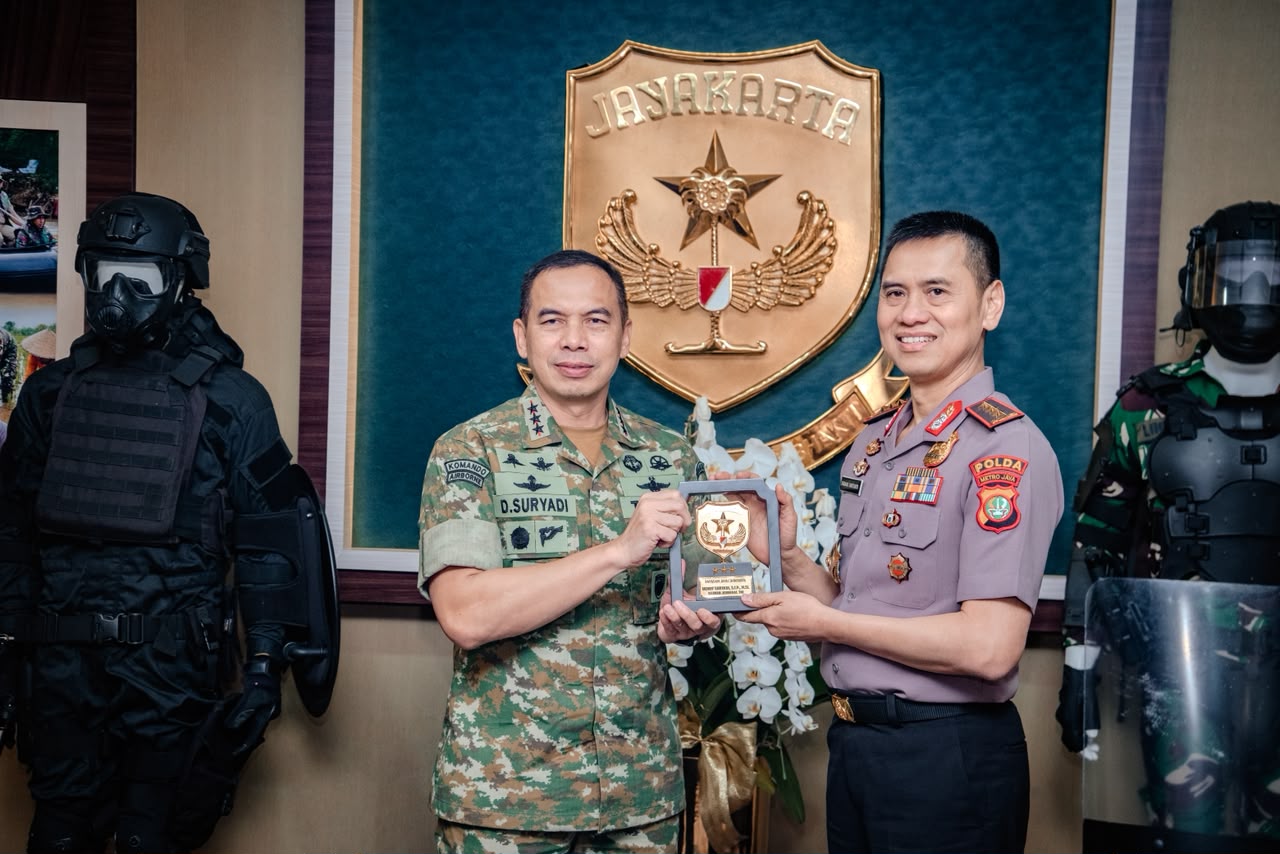 Silaturahmi Kapolda Metro Jaya dan Pangdam Jaya, Perkuat Sinergitas TNI-Polri