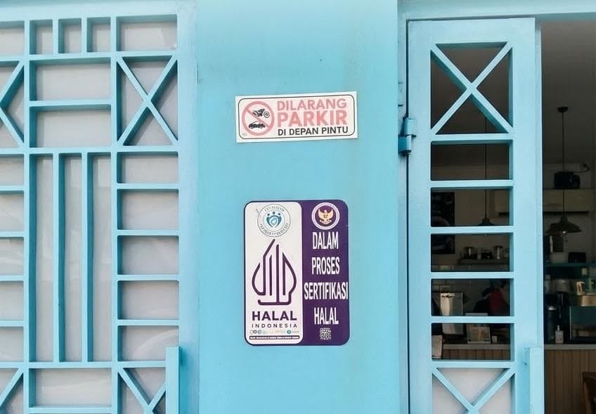 Dapur MBG Cirebon Dibekukan, Dugaan Keracunan Ratusan Siswa Jadi Sorotan: Sertifikasi Halal Dipertanyakan