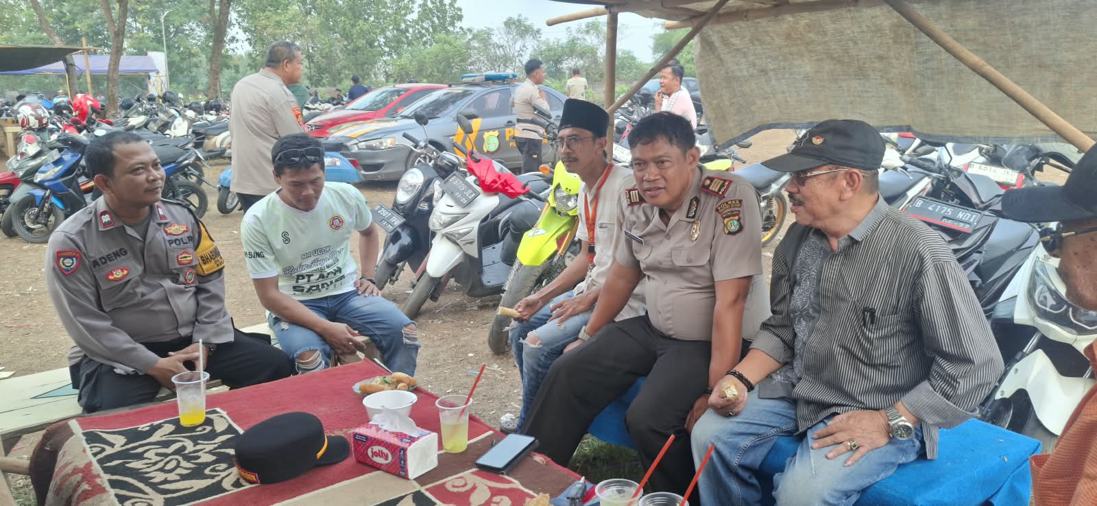 Polri Bersama Masyarakat, Polsek Legok Gelar Kumpul Bersama Warga dan Panitia Turnamen Sepak Bola Guna Jaga Kamtibmas