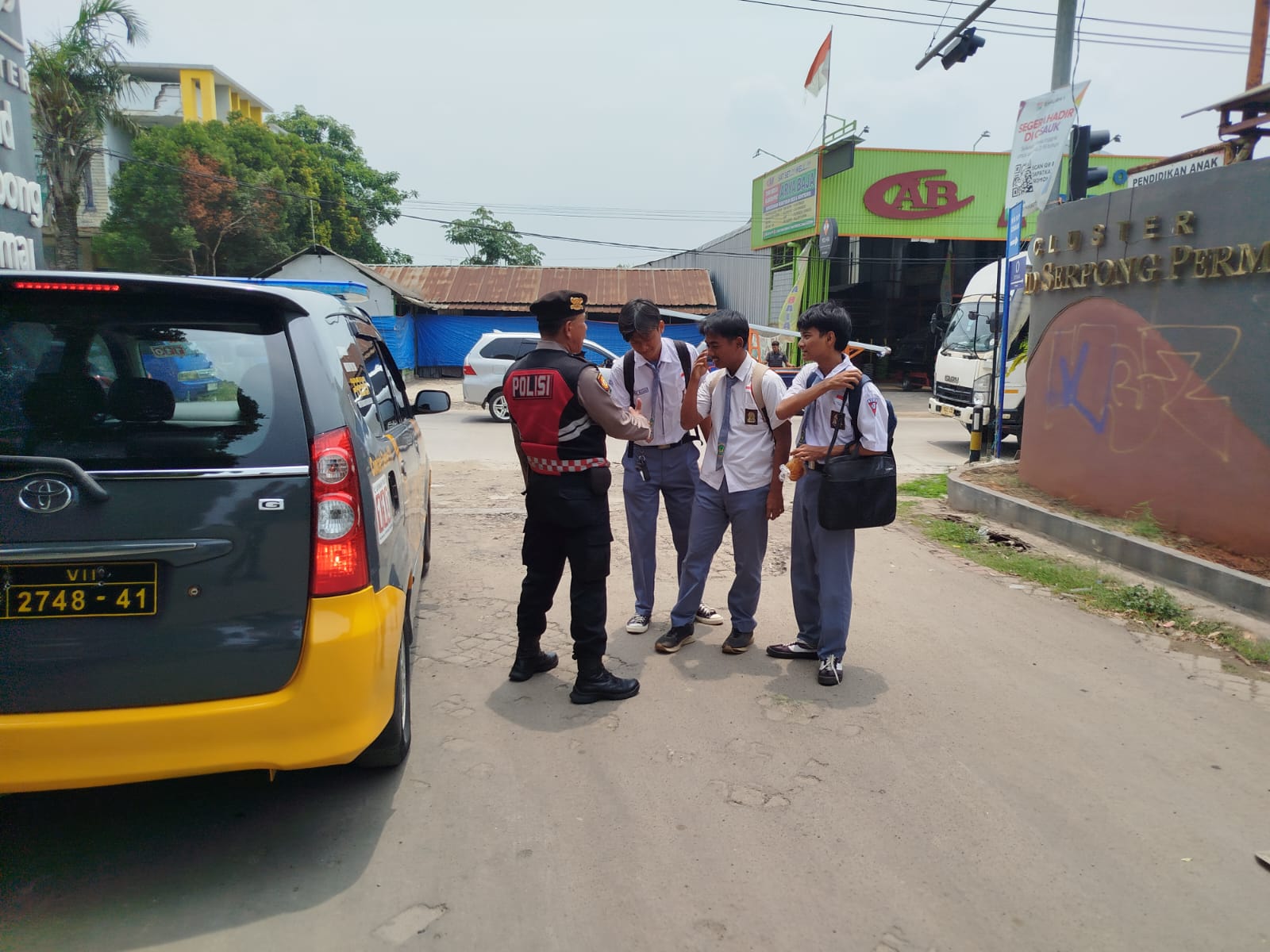 Patroli CETAR Polsek Cisauk, Ajak Pelajar Jauhi Narkoba dan Cegah Tawuran