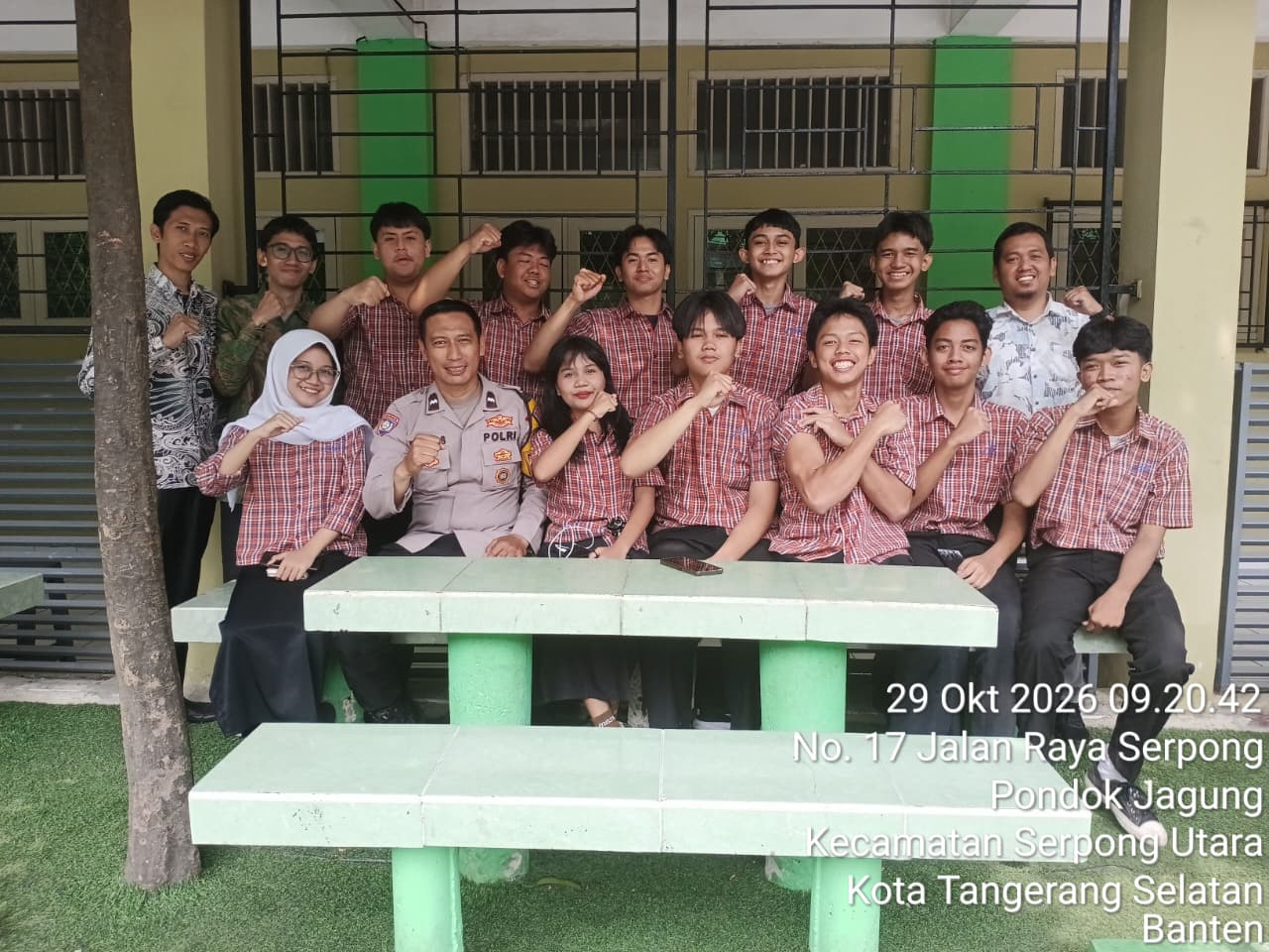 Cegah Tawuran Pelajar, Bhabinkamtibmas Pondok Jagung Gelar FKPMS dan CETAR di SMK Pustek